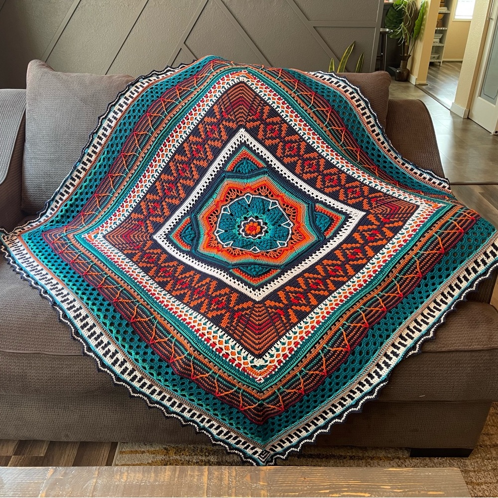 The Spice Market Throw